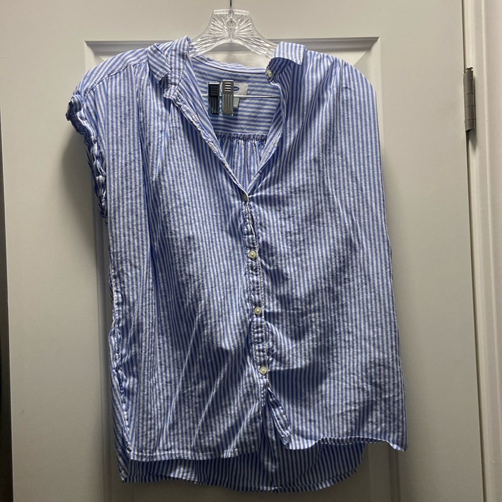 Button Up Shirt (medium)